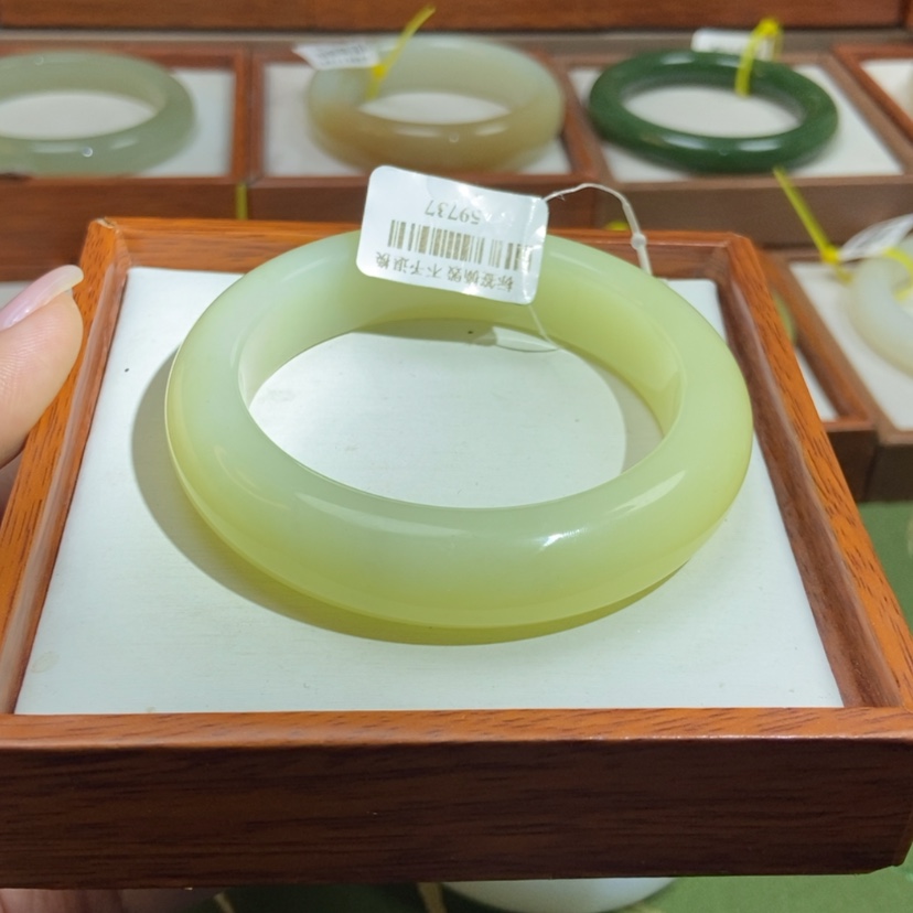 【闪购商品】和田玉手镯未镶嵌54/55