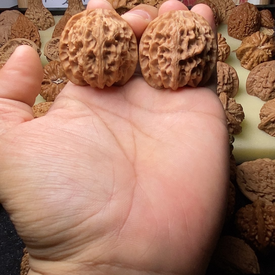 文玩核桃把件原桩苹果39