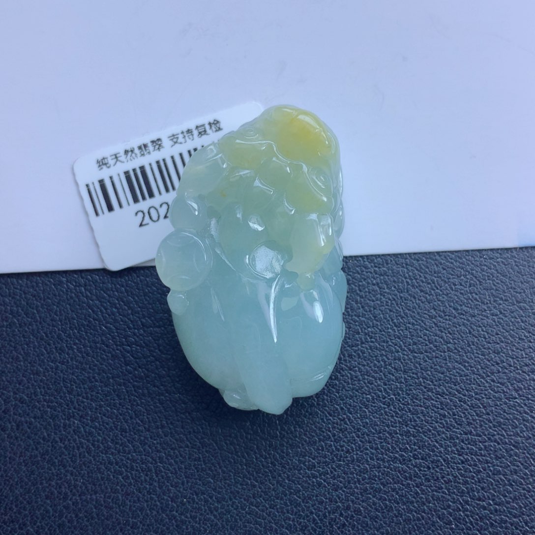 翡翠颈饰未镶嵌貔貅