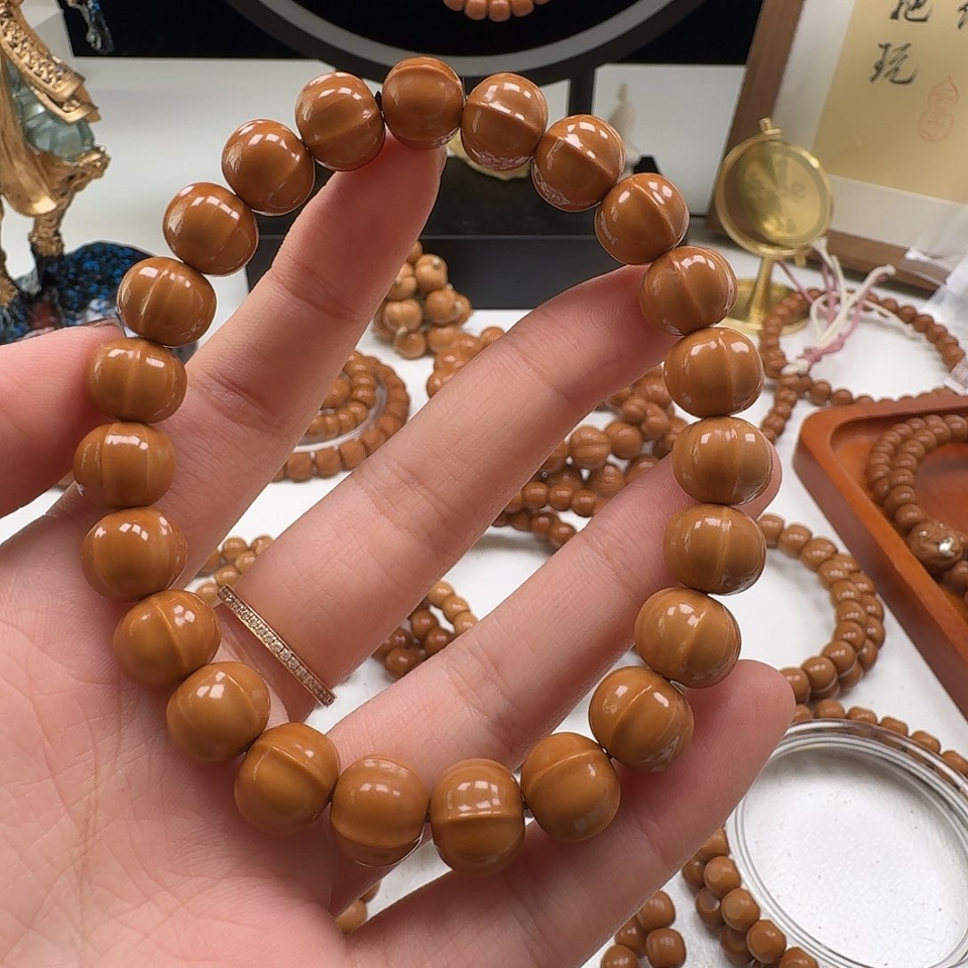 哇***。猴头核桃吊坠鲨鱼