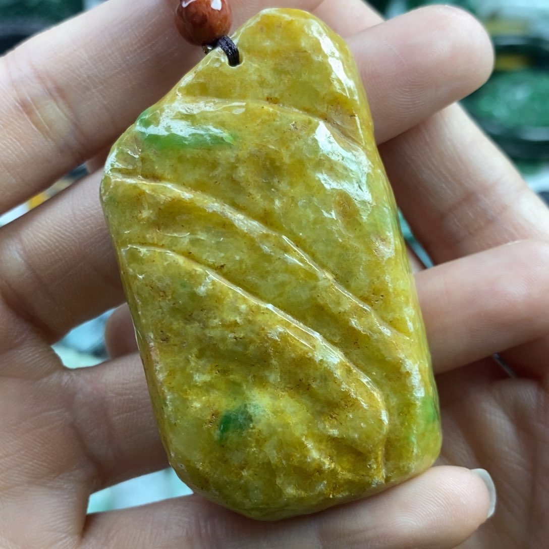 翡翠颈饰未镶嵌吊坠