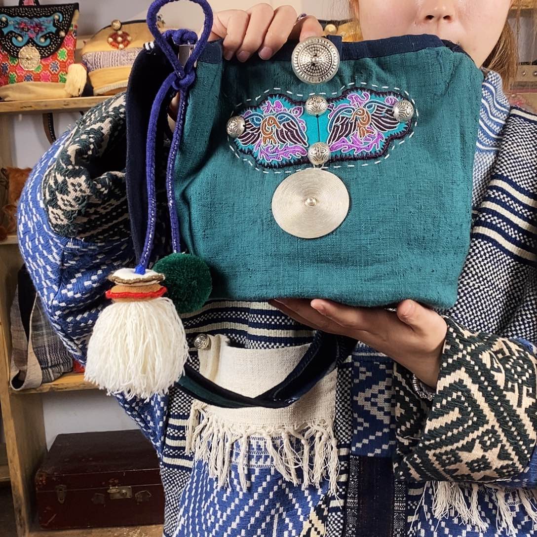 织绣手工制作包包