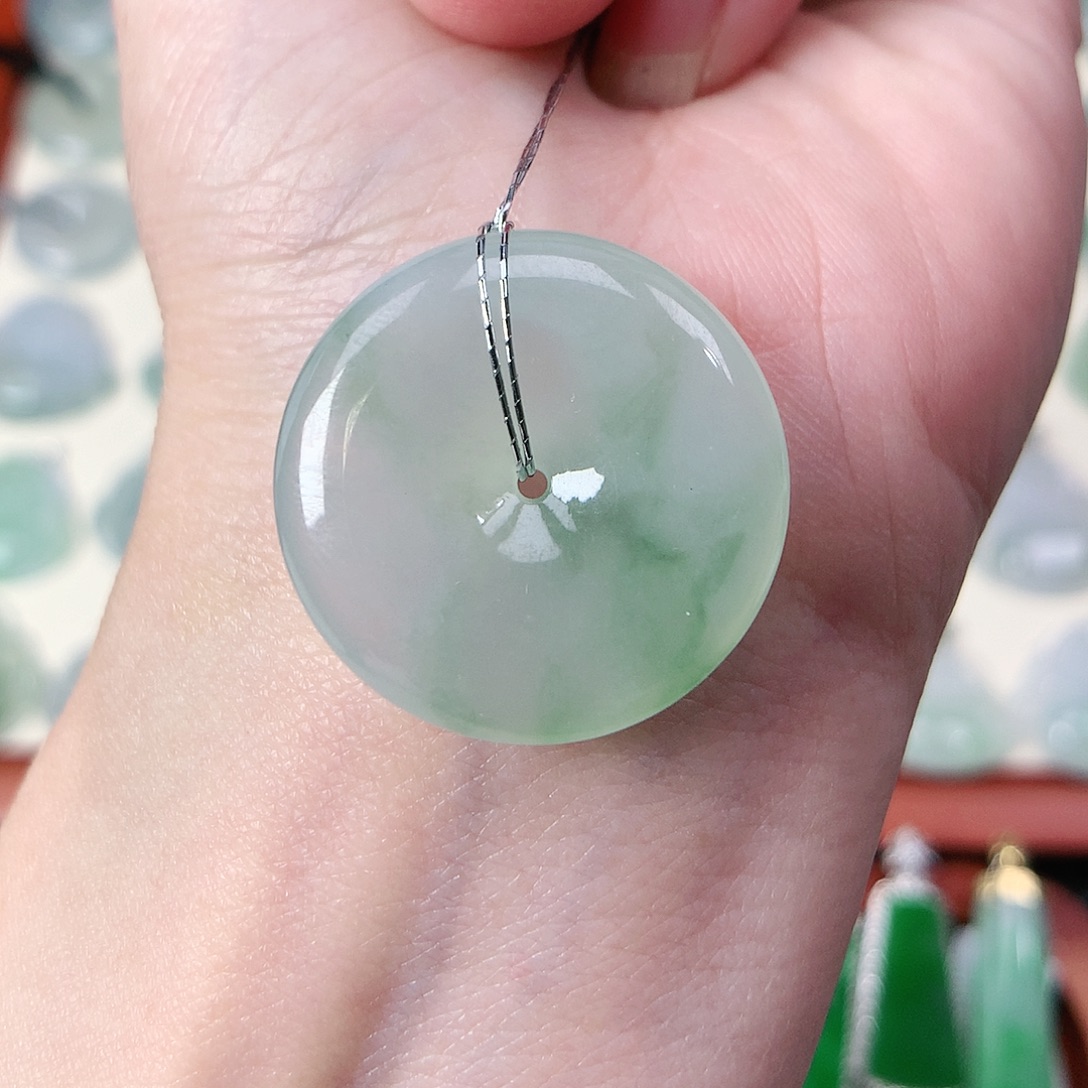 翡翠未镶嵌颈饰吊坠