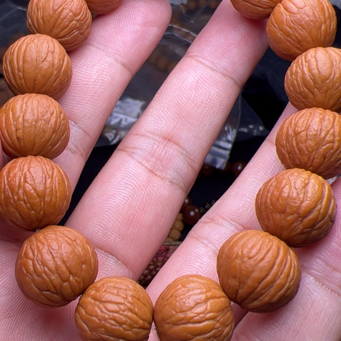 仵***森吊坠猴头核桃啦啦啦