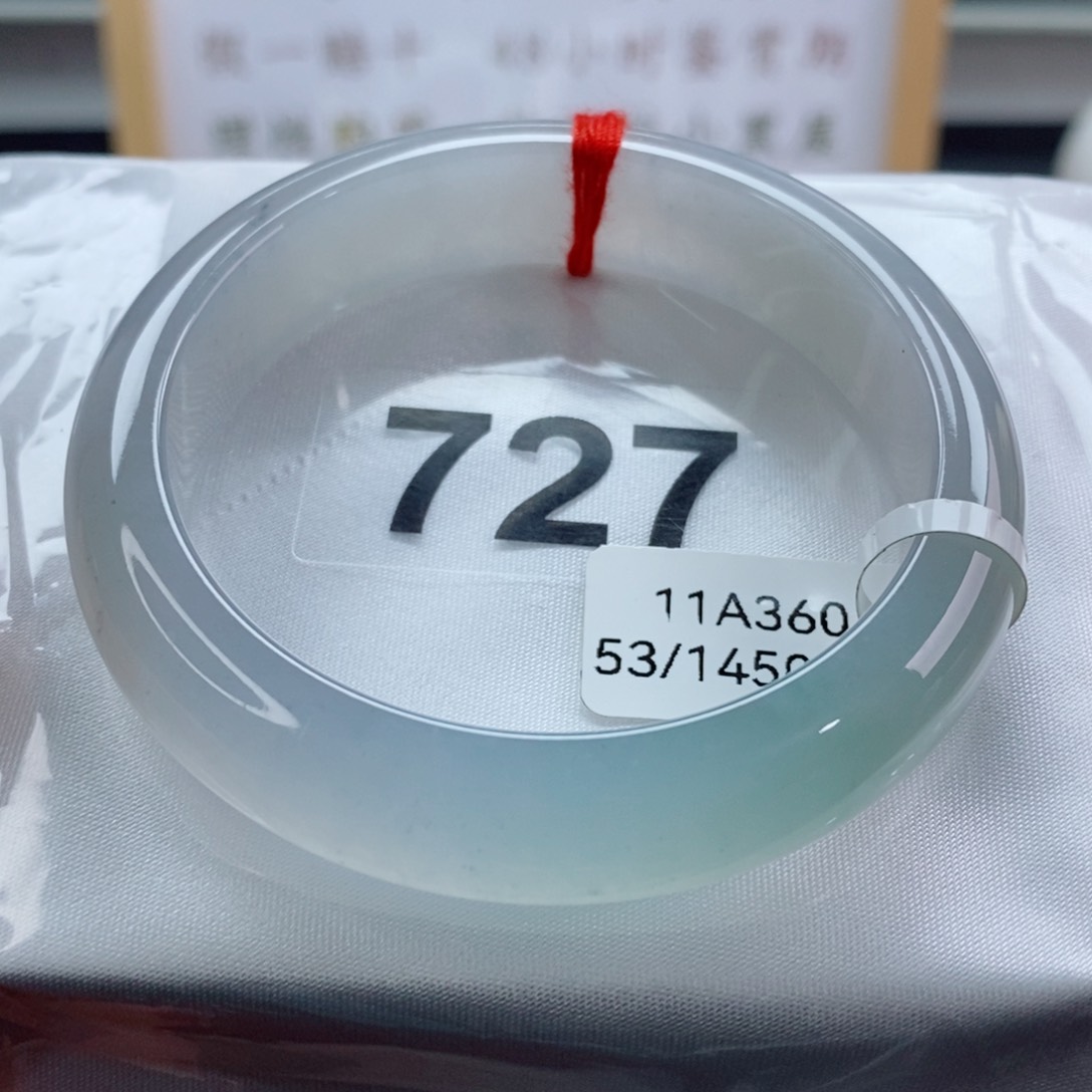 翡翠手镯未镶嵌天然A货翡翠手镯