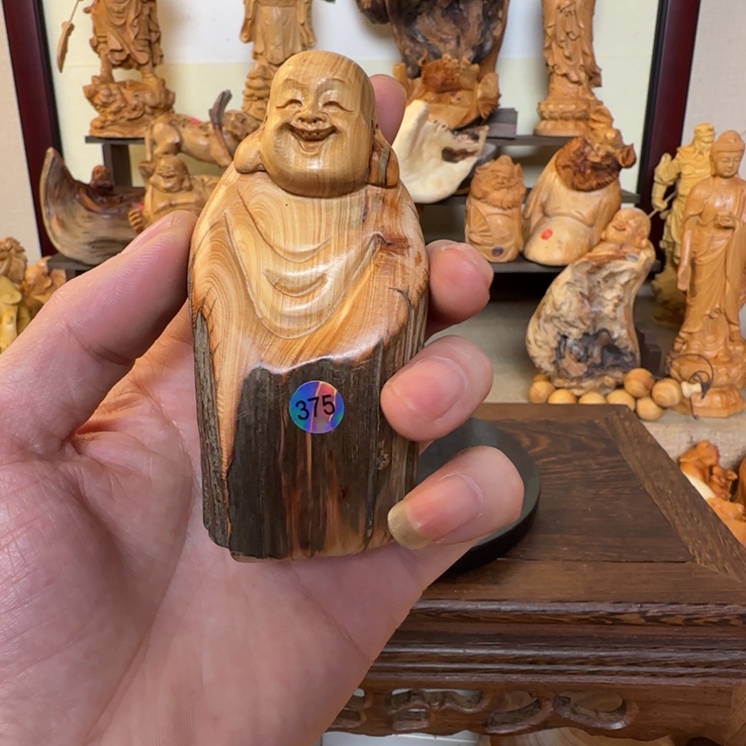 崖柏小木匠艺雕一物一拍