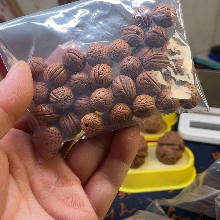 爱****把件文玩核桃13颗桃核