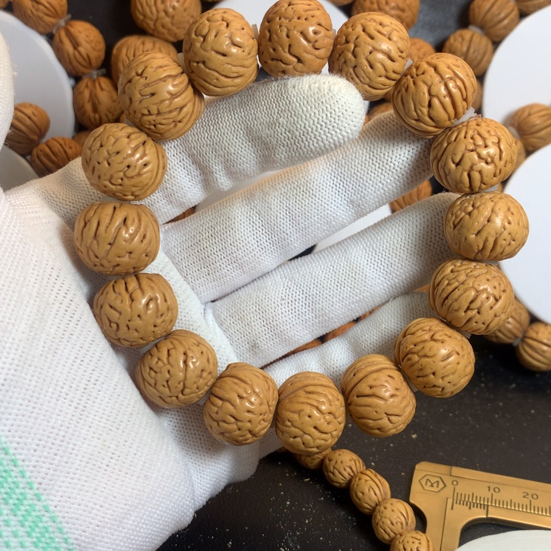 *****桃核手串18一号金豆