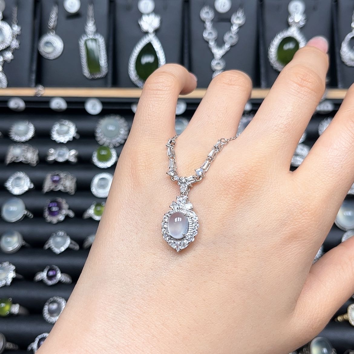 【闪购商品】岫玉颈饰银S925镶嵌一***饭