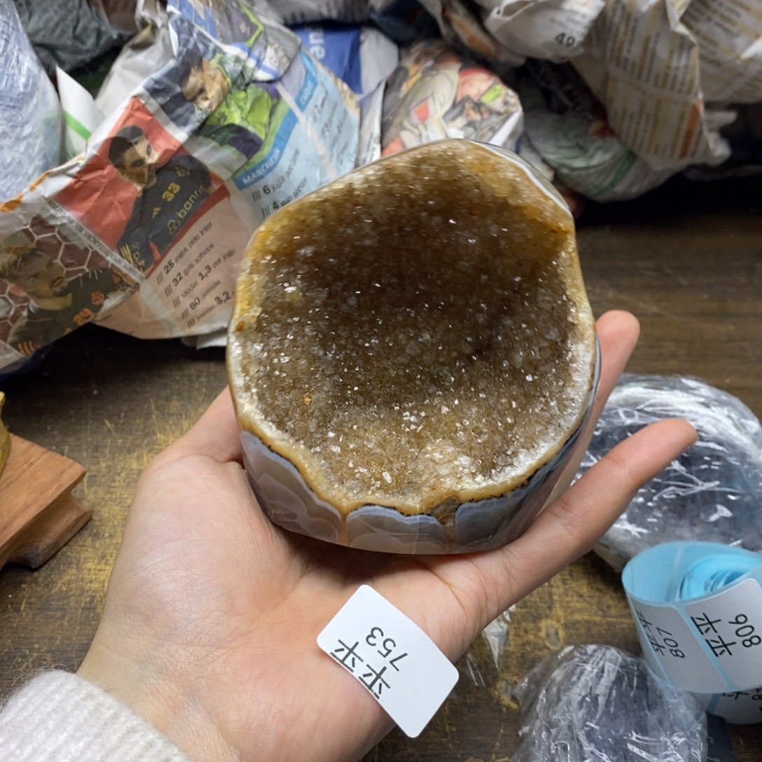 紫晶乌拉圭未镶嵌