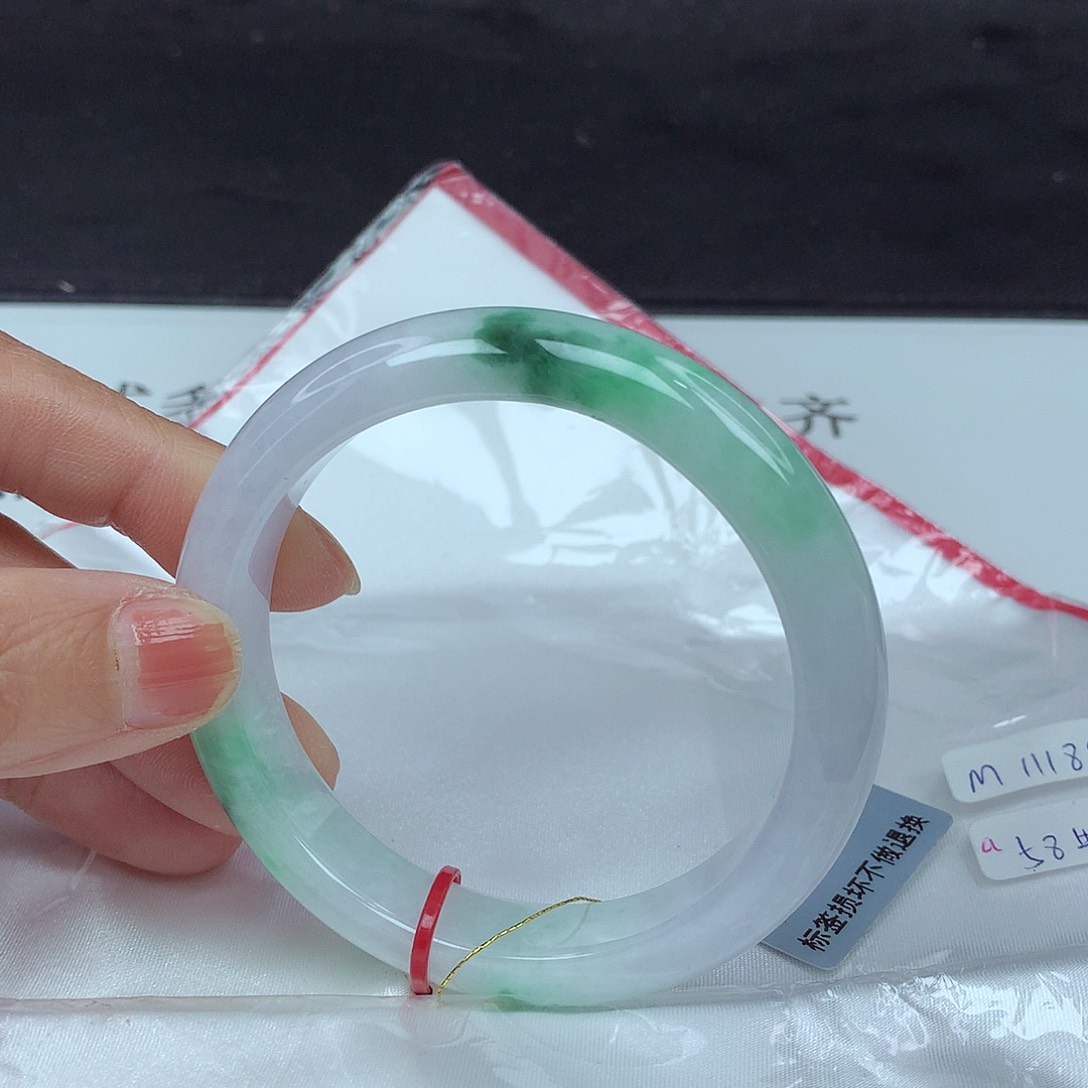 翡翠手镯未镶嵌58圈1897