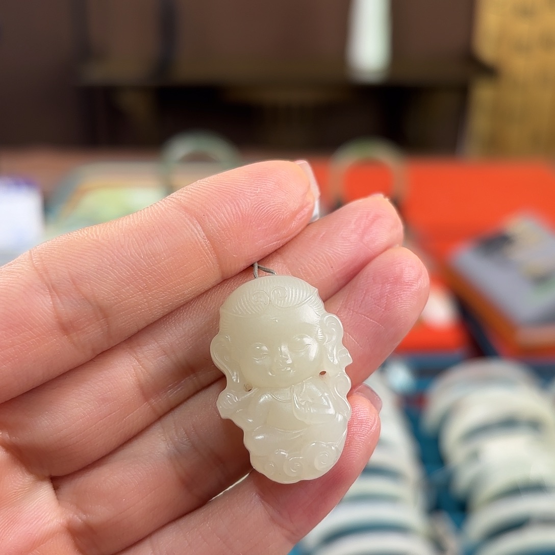 和田玉颈饰未镶嵌