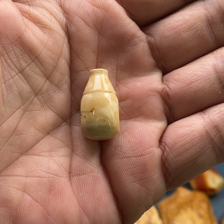 定制琥珀未镶嵌天然蜜蜡原石定制