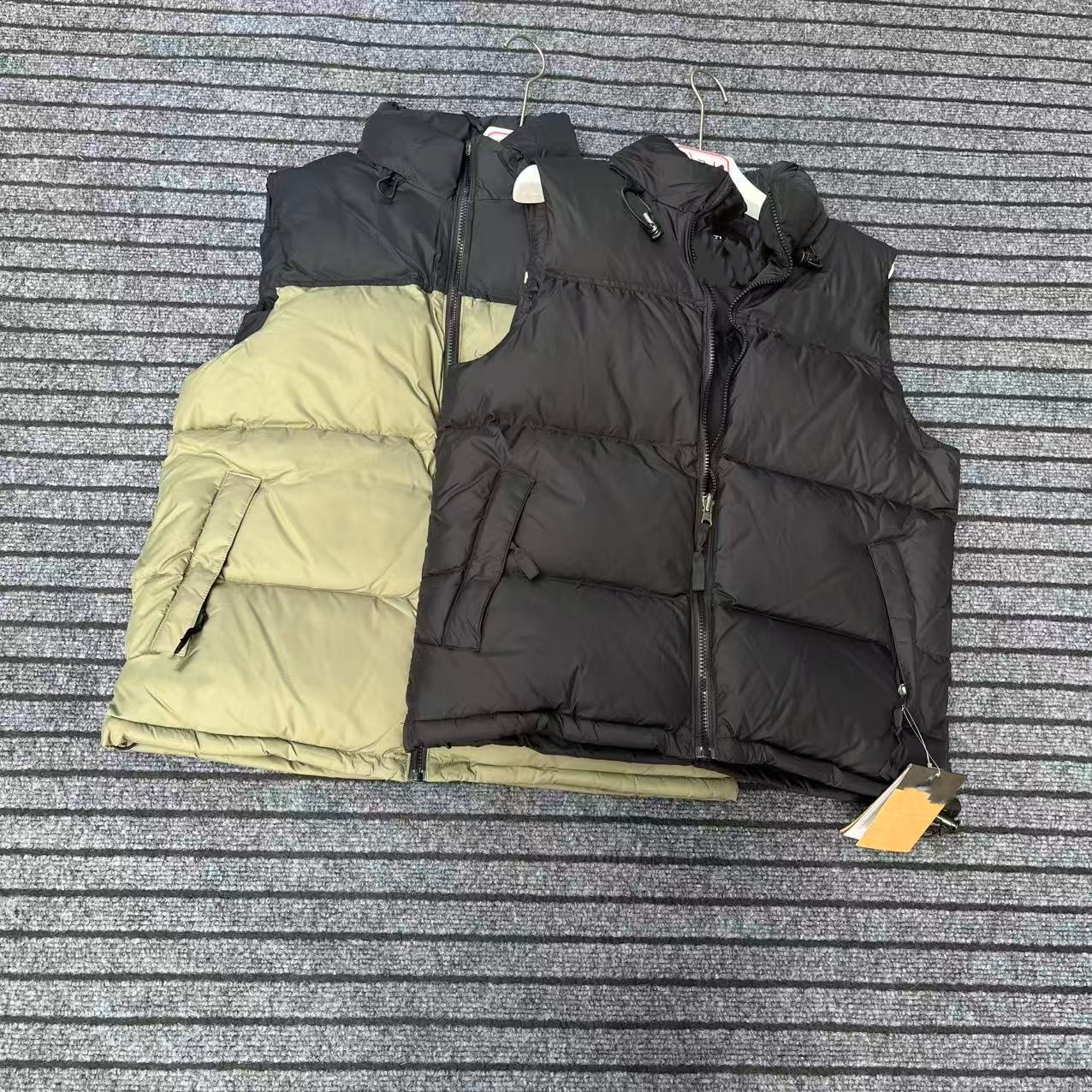 A31秋冬立领厚款菱形格透气棉马甲(背）