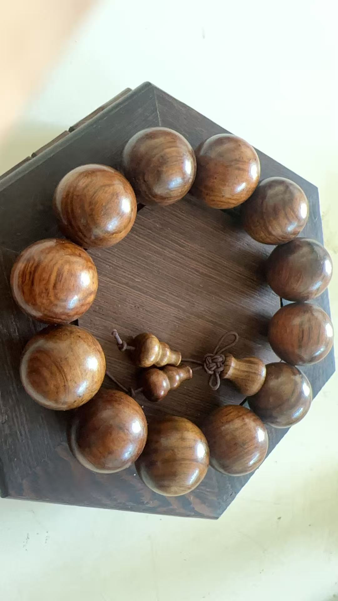 O133  黄花梨单圈手串无礼盒