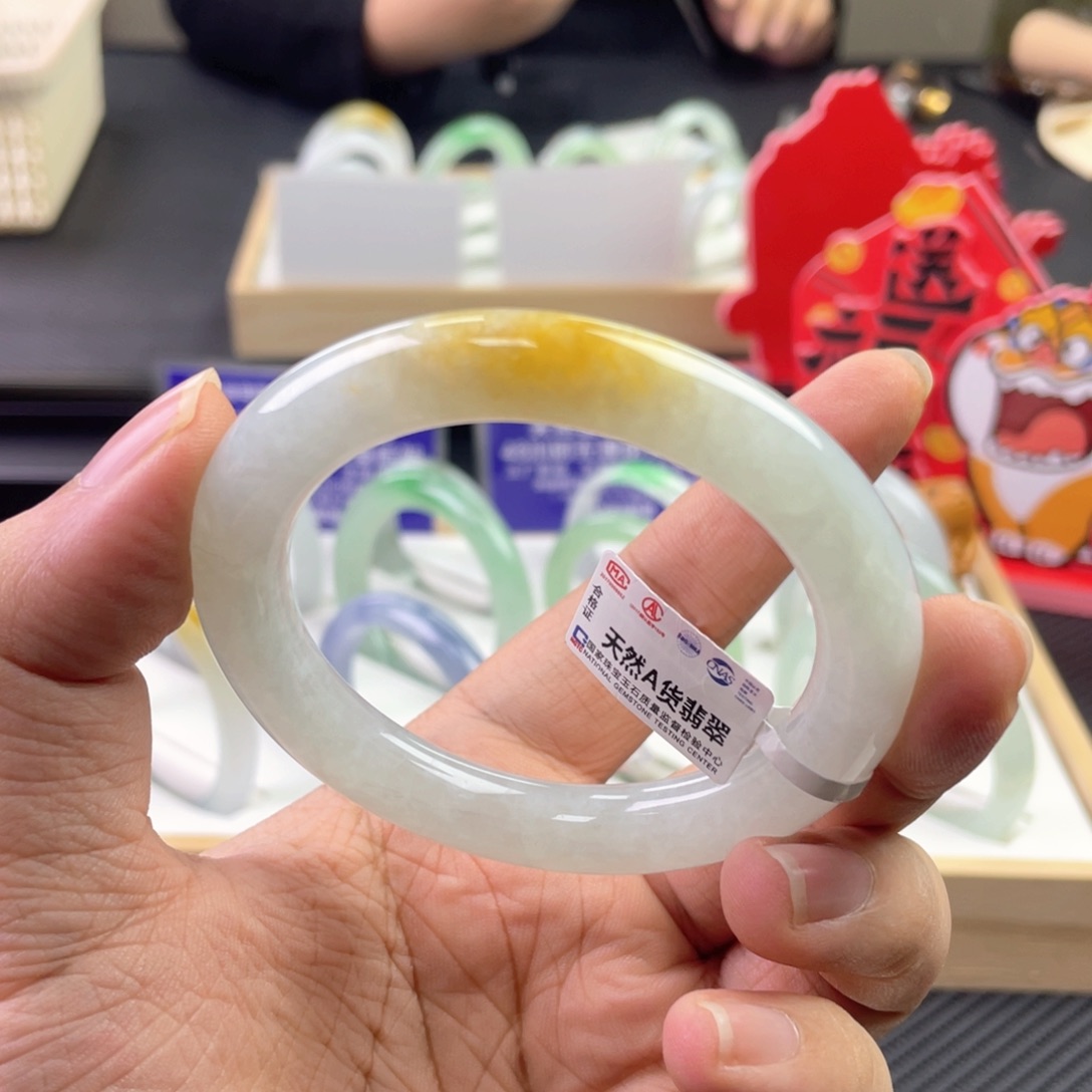 翡翠手镯未镶嵌天然缅甸a货翡翠手镯