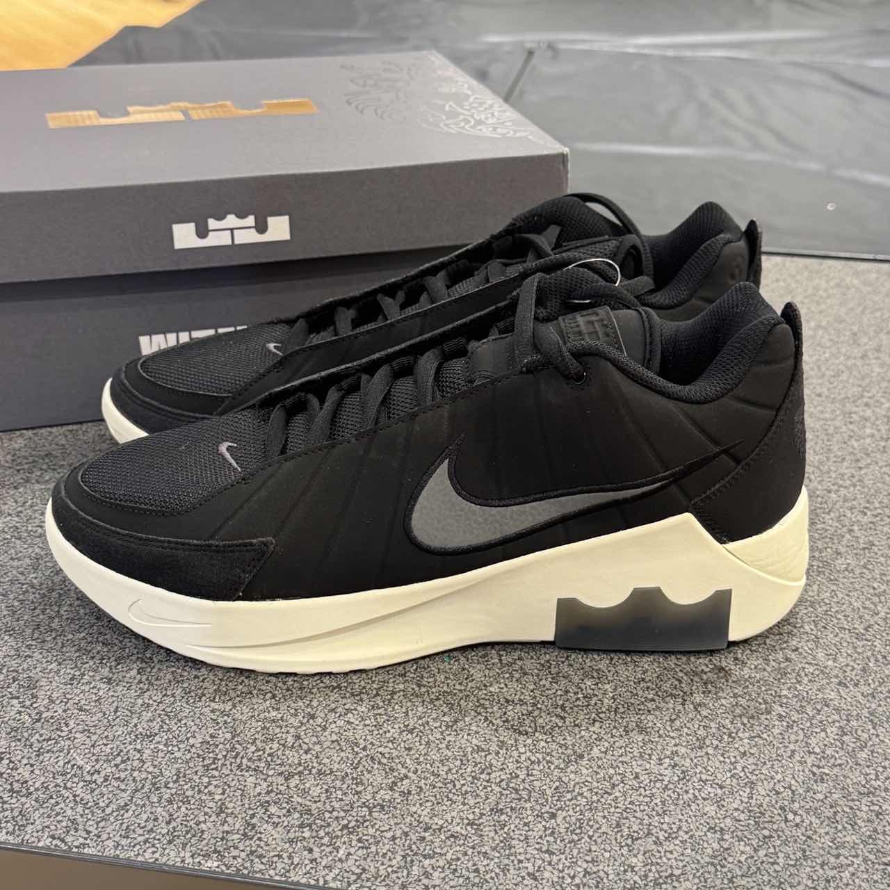 NIKE耐克LEBRON WITNESS IX詹姆斯实战篮球鞋HQ8035-001