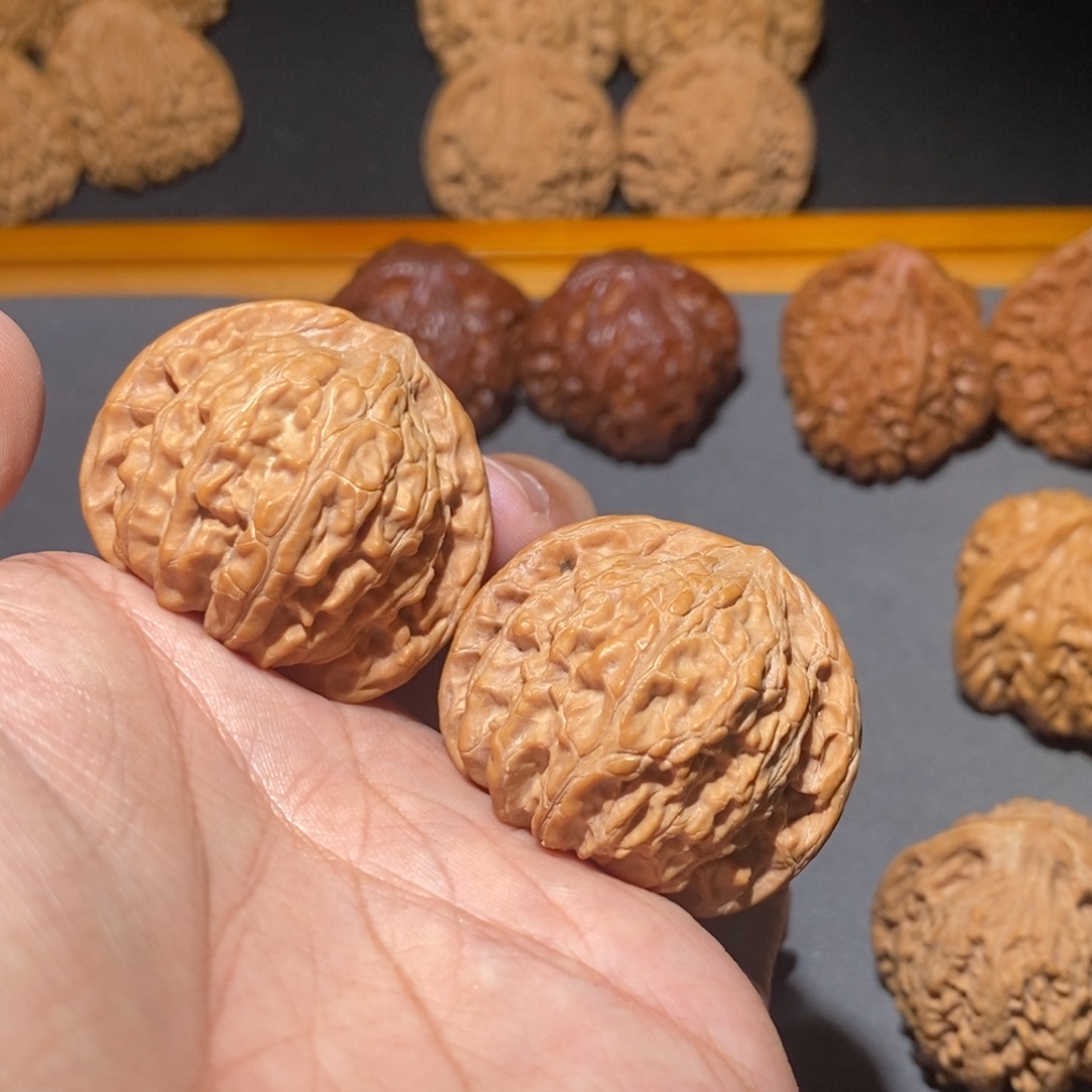 文玩核桃把件39山西磨盘全品