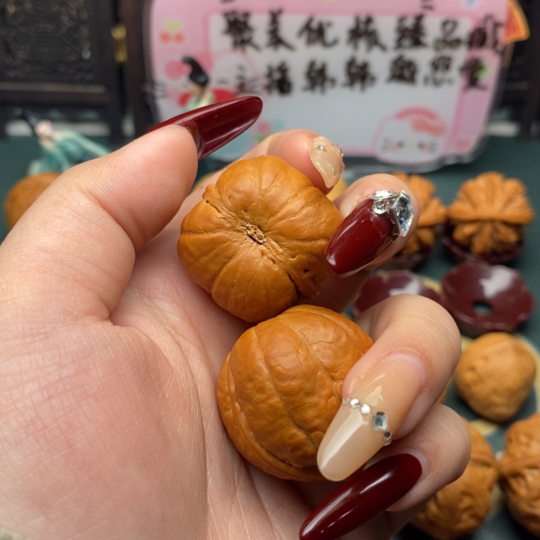 文玩核桃把件青***?四方蟾