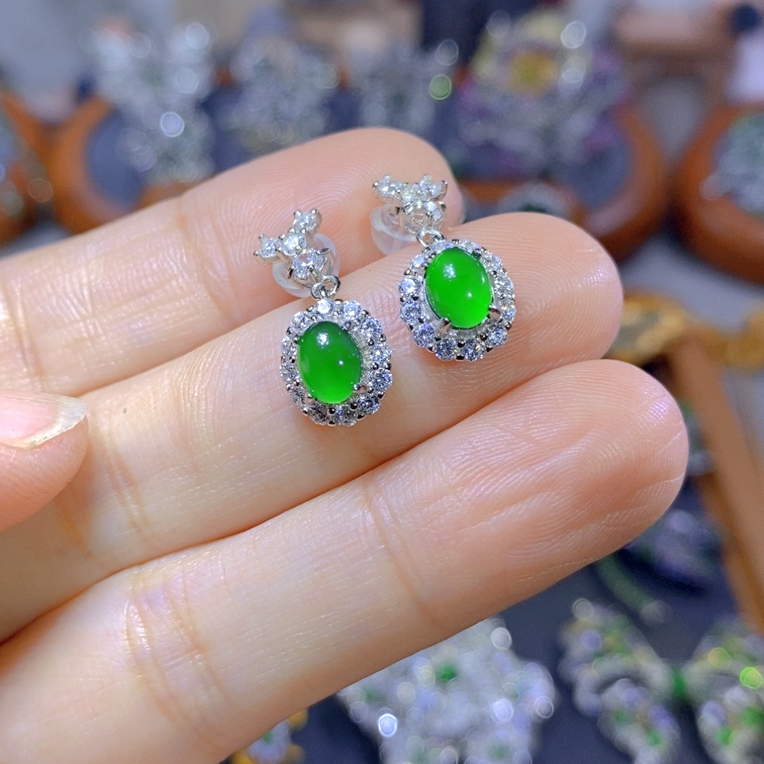 翡翠颈饰银S925镶嵌天然翡翠