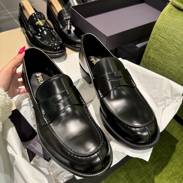 未使用 Prada/普拉达 男士正装皮鞋 不带鞋盒