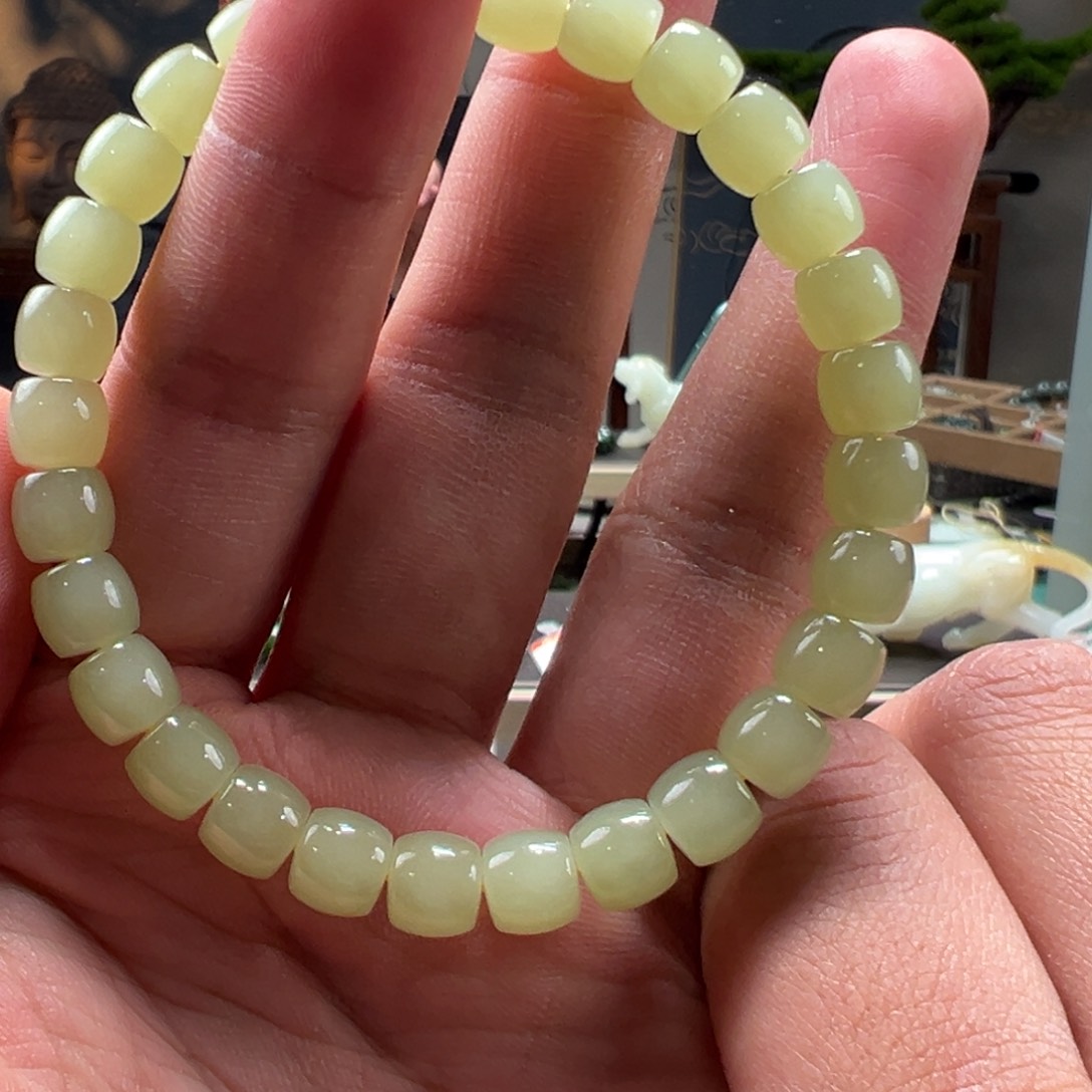 手串未镶嵌和田玉8mm 黄口