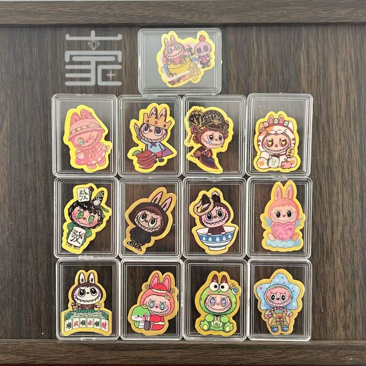 彩绘款拉布布手机贴