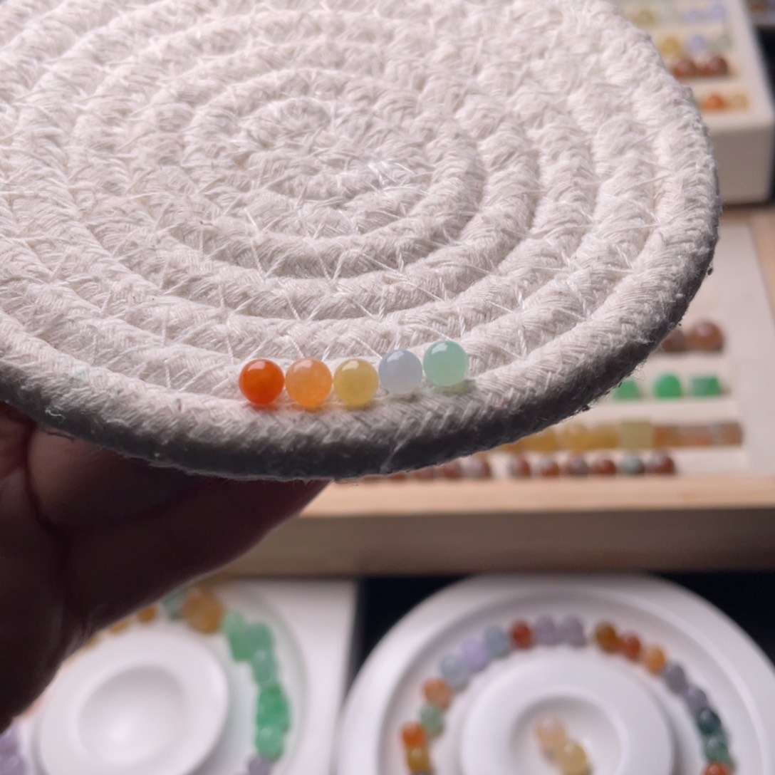 未镶嵌手链翡翠卡4.8一组糖果珠