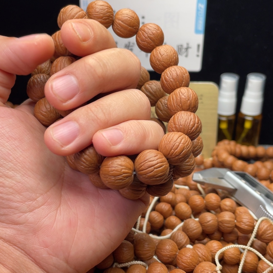 猴头核桃吊坠聚宝盆16