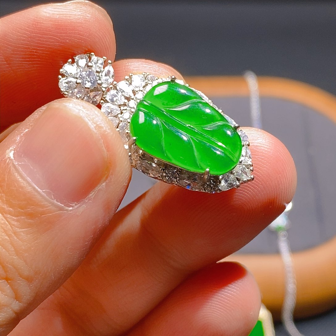 翡翠吊坠(不含链)未镶嵌