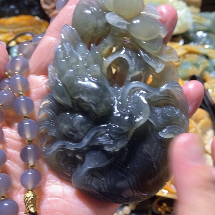 岫玉未镶嵌毛衣链