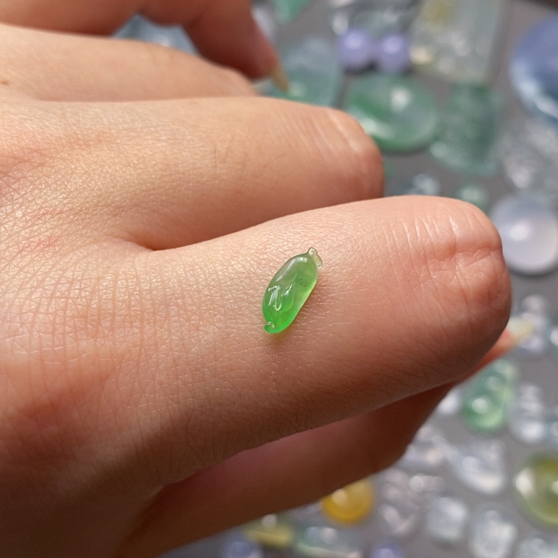 翡翠18K金镶嵌颈饰翡翠