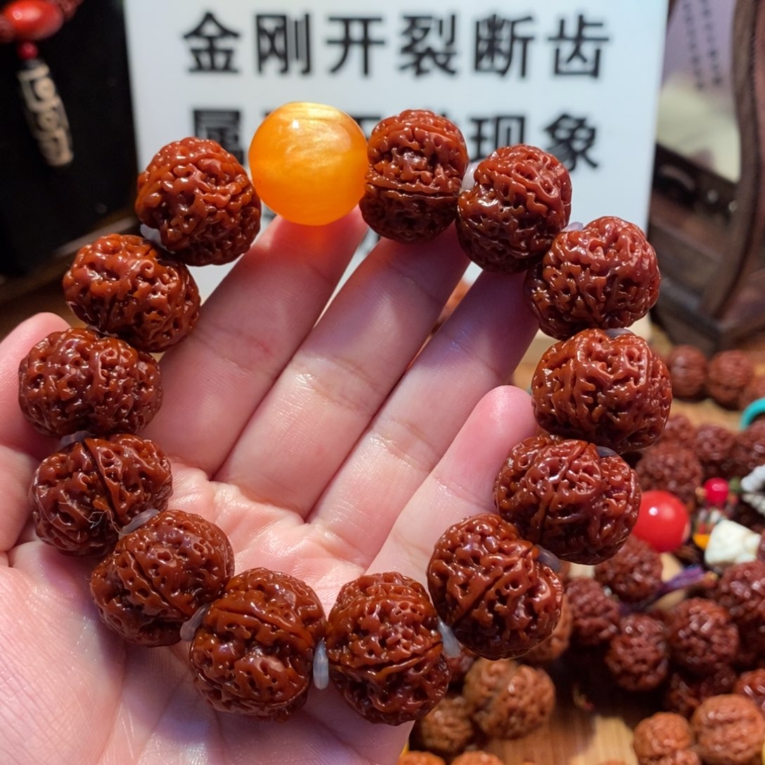 金刚菩提吊坠216瓣素601