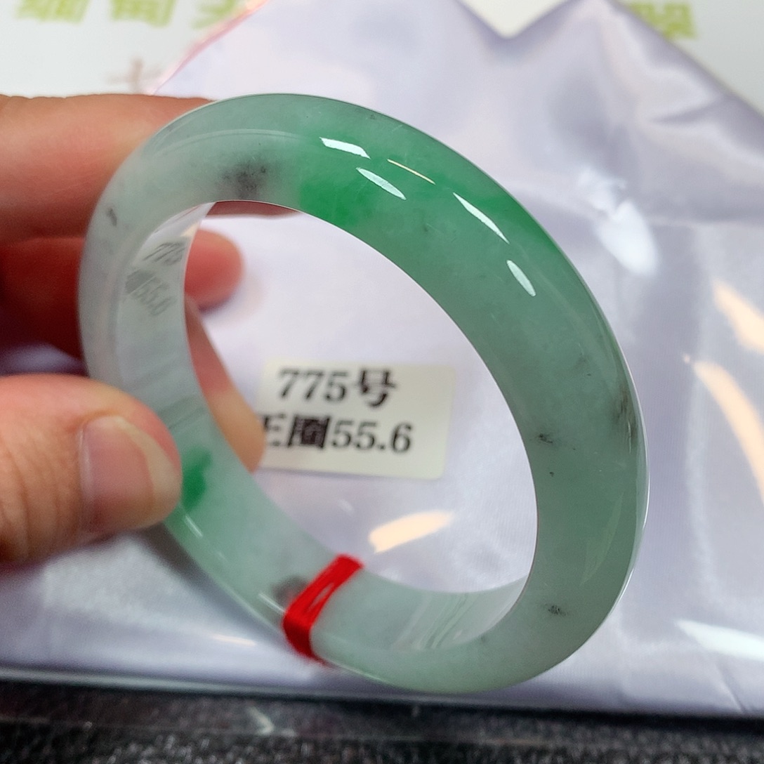 【闪购商品】未镶嵌手镯翡翠775号