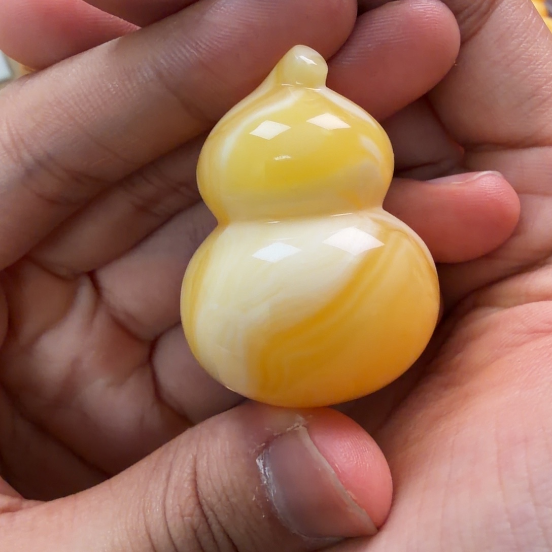 琥珀未镶嵌珠宝奇石22g