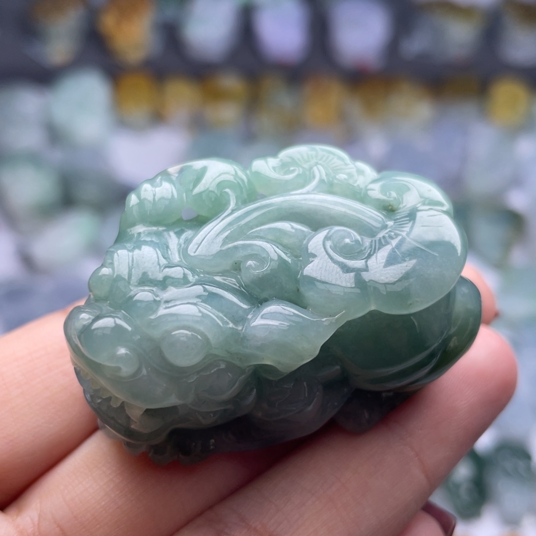 翡翠颈饰未镶嵌貔貅