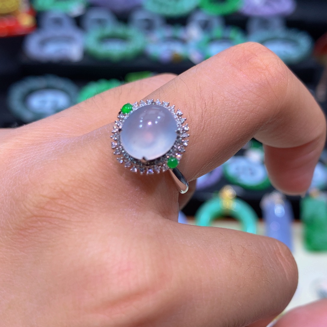 翡翠18K金镶嵌颈饰翡翠