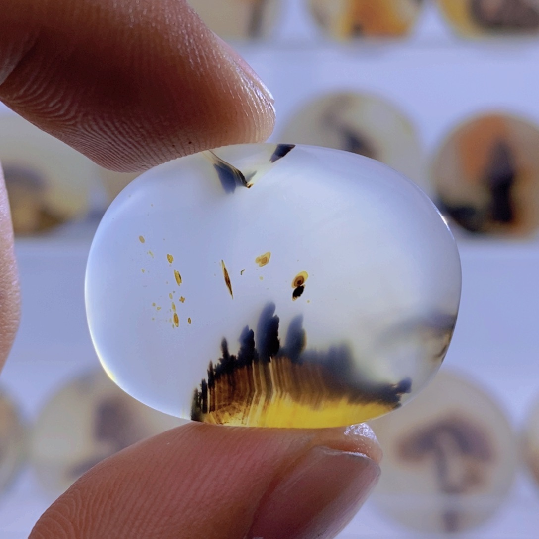 玛瑙/玉髓颈饰未镶嵌