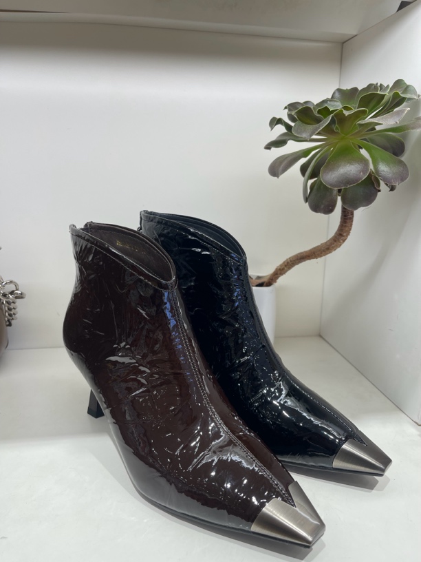 668214487e漫步佳人欧版细跟靴