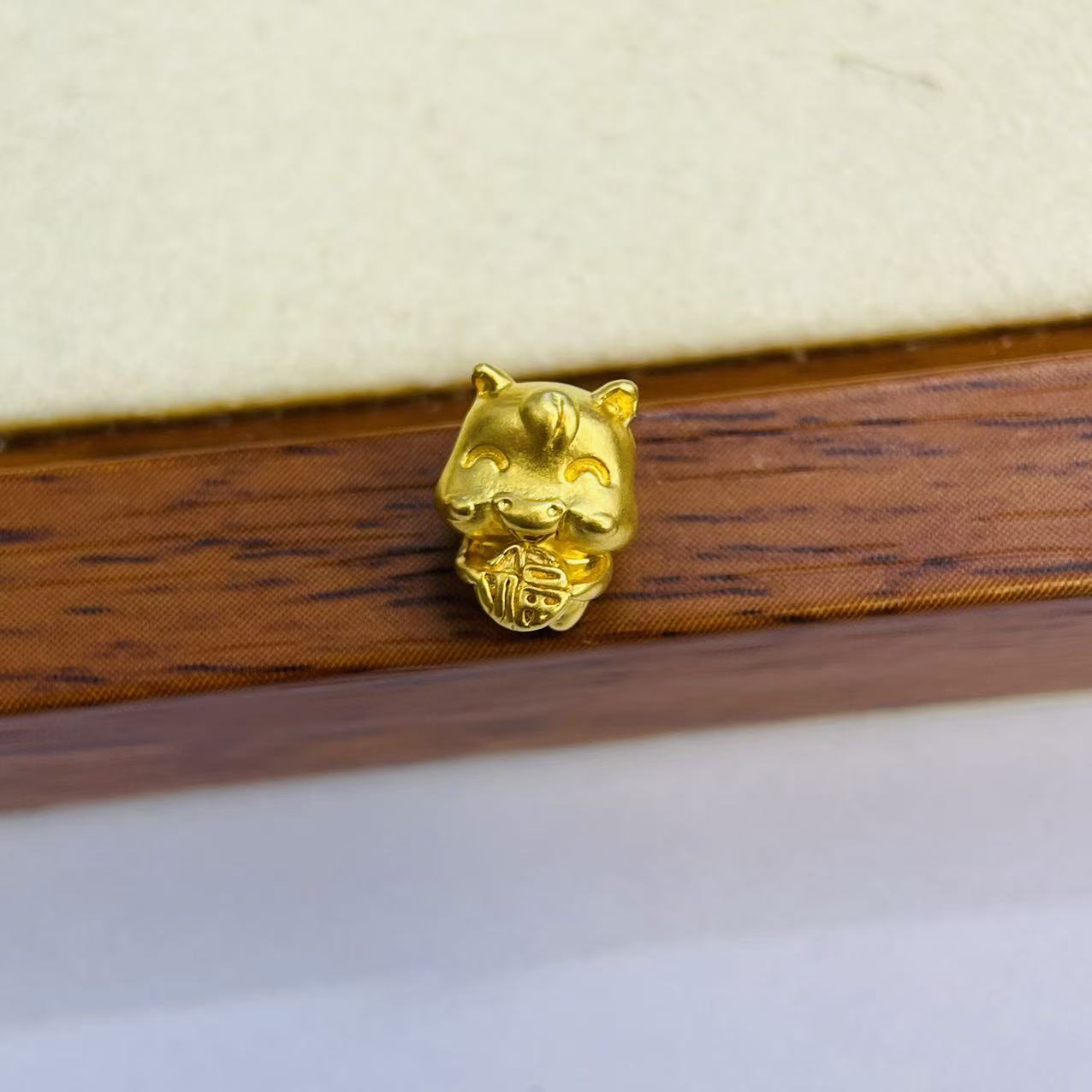 新金社黄金足金999生肖马DP0977-0210