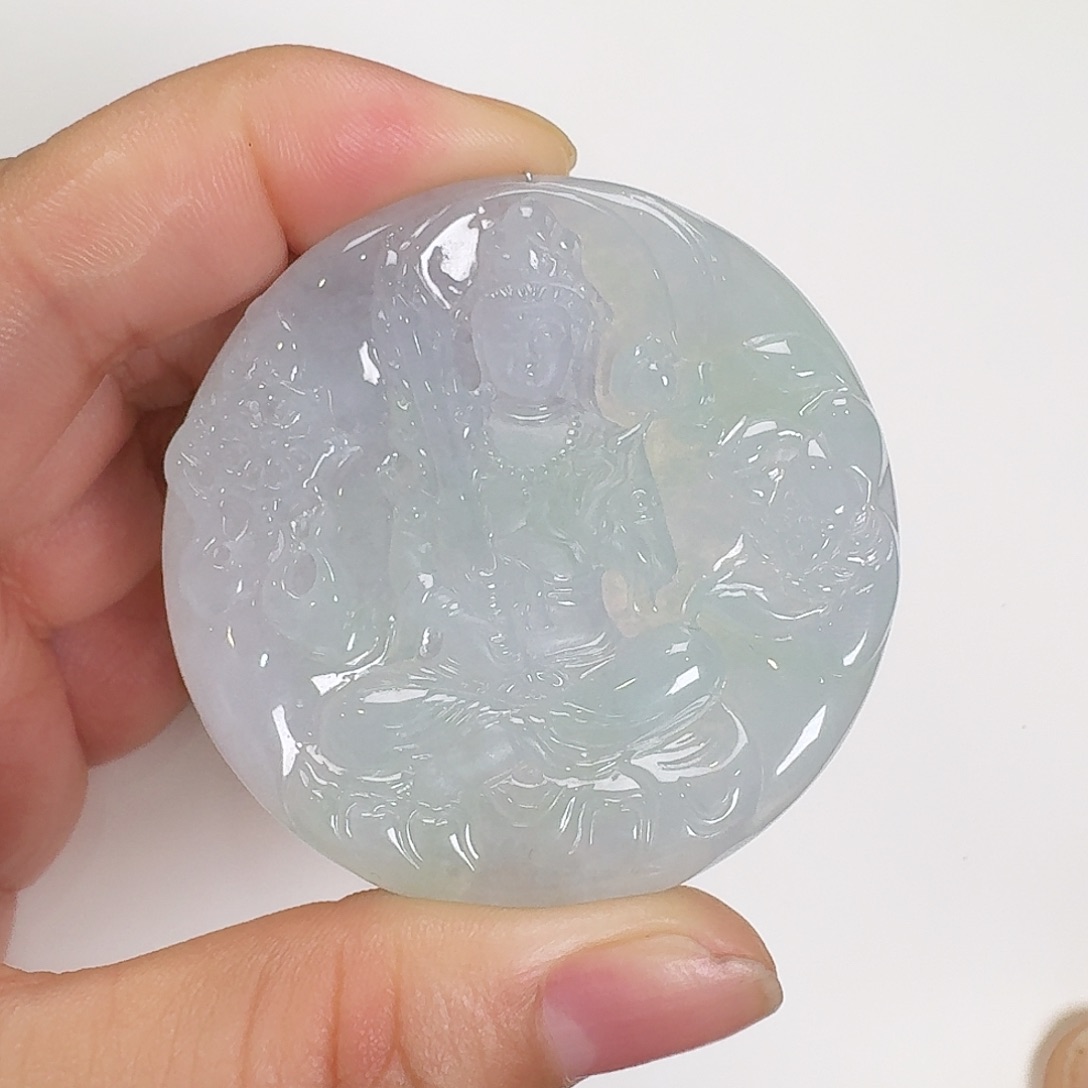 翡翠颈饰未镶嵌虚空藏