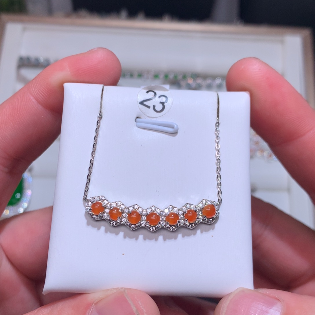 翡翠颈饰银S925镶嵌天然翡翠项链