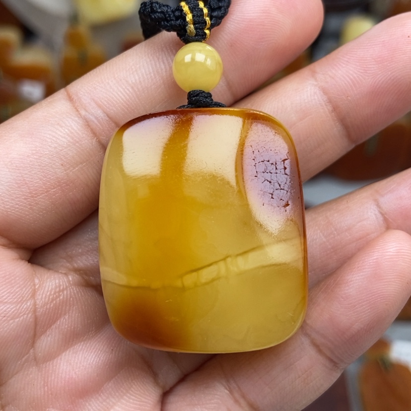 【闪购商品】琥珀颈饰未镶嵌