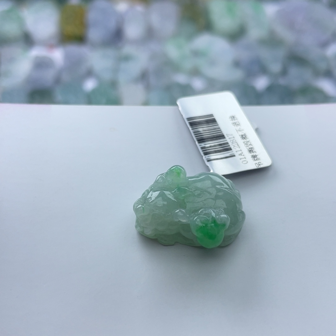 翡翠颈饰未镶嵌貔貅