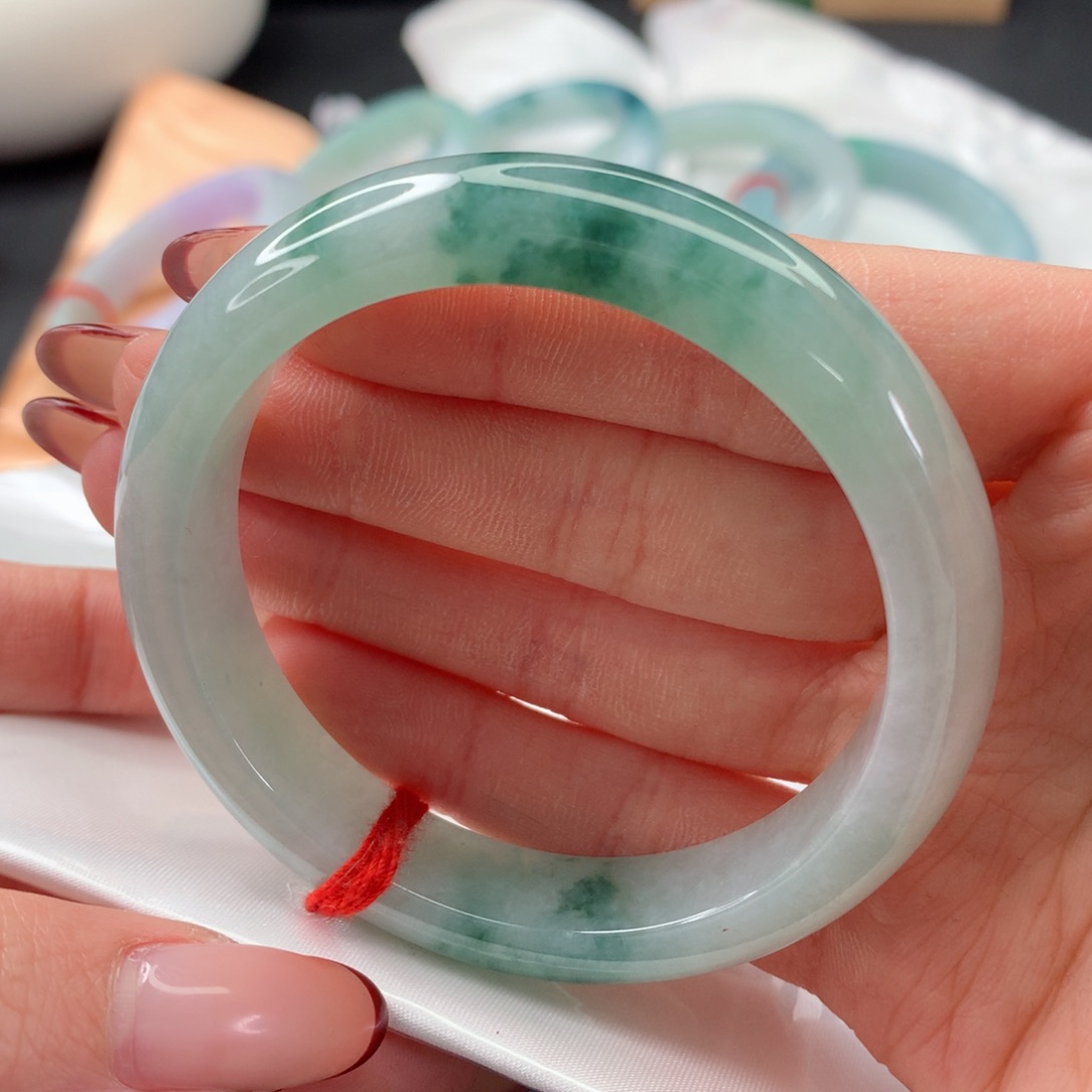 翡翠手镯（圆镯）未镶嵌55正圈