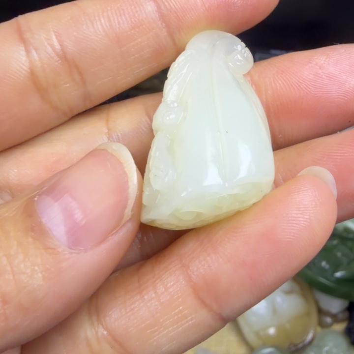 和田玉（糖玉）未镶嵌颈饰