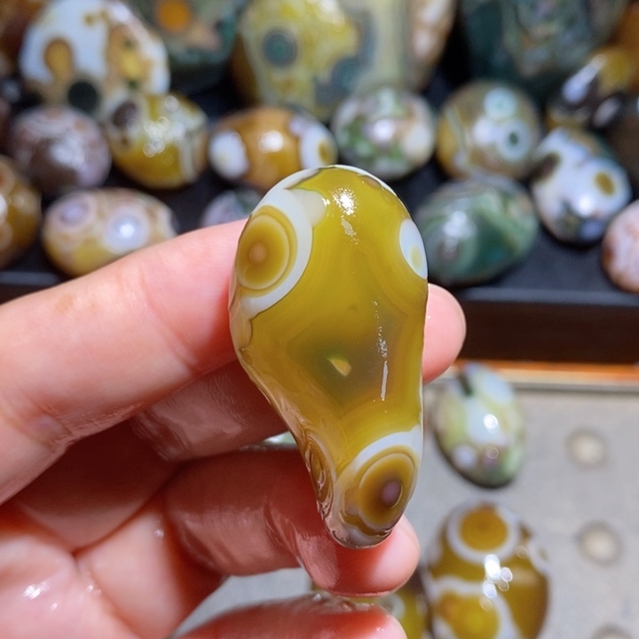 未镶嵌玛瑙/玉髓珠宝半成品51