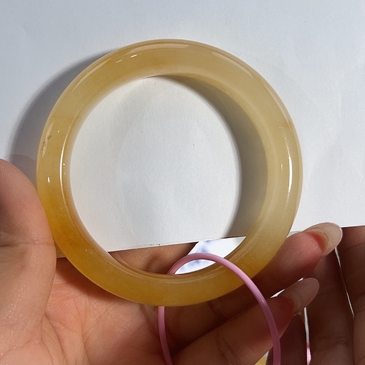 ᵕ***/石英质玉（黄龙玉）未镶嵌手镯