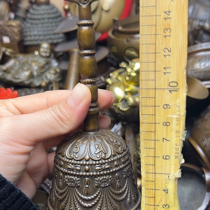 铜器摆件老王直播间