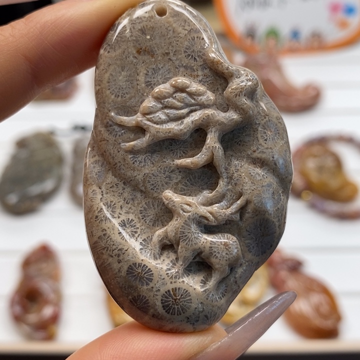 硅化玉颈饰未镶嵌一路平安